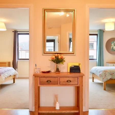 2 Bedroom Flat In Edimburgo