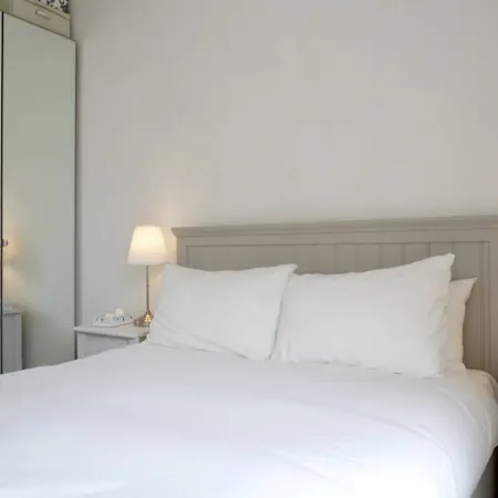 2 Bedroom Flat In New Town アパート