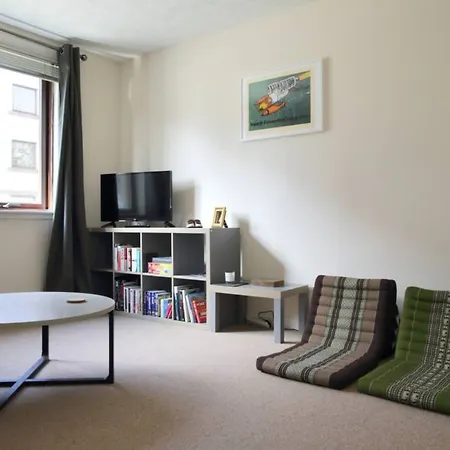 2 Bedroom Canalside