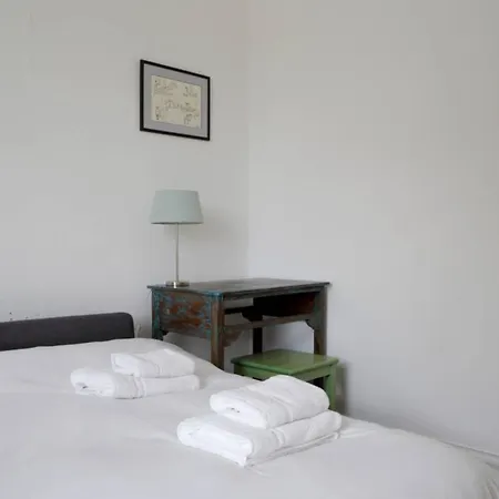 2 Bedroom Flat In New Town * إدنبرة
