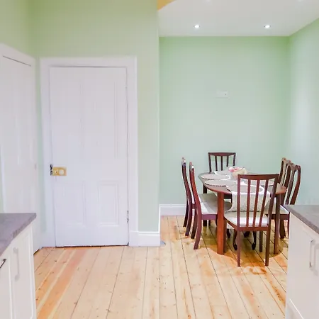2 Bedroom Flat On Leith Walk Apartamento