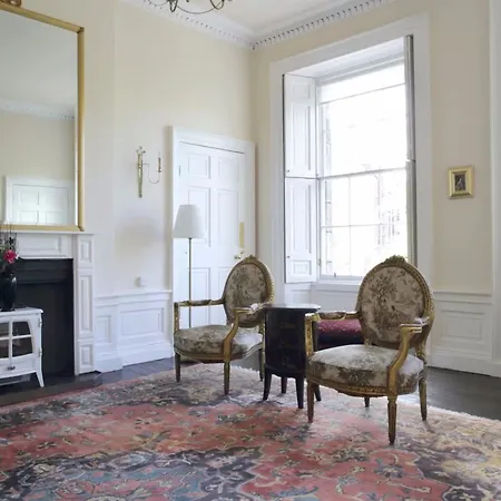 3 Bedroom Flat In Centre Lejlighed Edinburgh