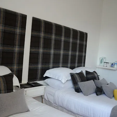 Edinburgh37 4* Edimburgo