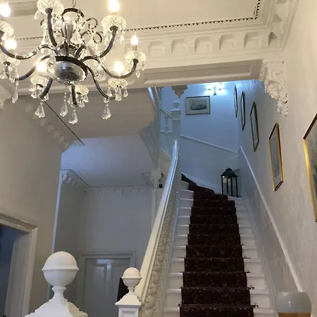 Hotel Edinburgh37 4*