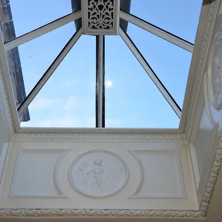 Hotel Edinburgh37 4*