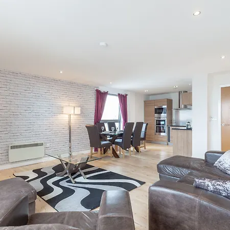 Stylish Penthouse Apartment *