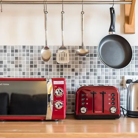 Spacious & Unique 1 Bed With Wifi Edinburgh