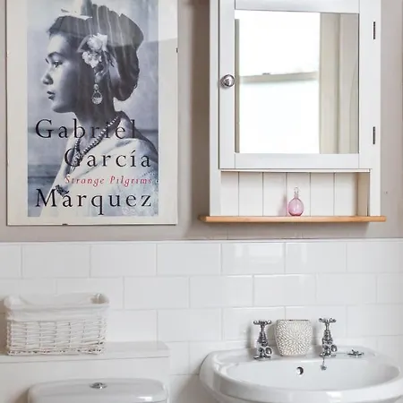 Apartment Spacious & Unique 1 Bed With Wifi Edinburgh