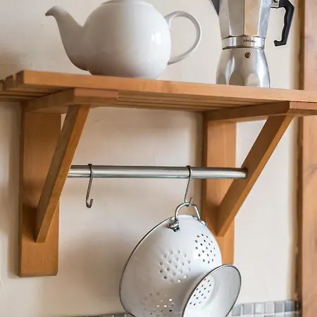 Spacious & Unique 1 Bed With Wifi Apartment Edinburgh