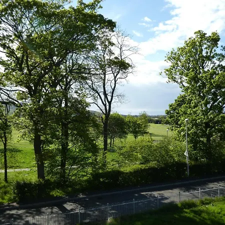 Family Self-catering Apartment, Portobello, شقة