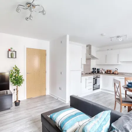 Modern 2 Bed In City. Free Parking. Edinburgh