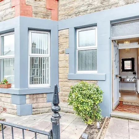 Daire Kenmure With Garden & Parking *