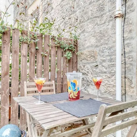 Kenmure With Garden & Parking Edinburgh