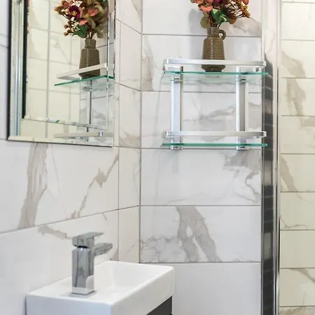 Spacious Newly Refurbished Apartmán Edinburgh