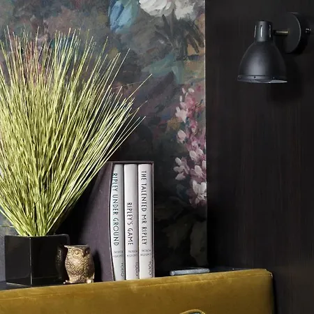 Luxury Boutique In Fashionable Stockbridge 5* Apartment Edinburgh