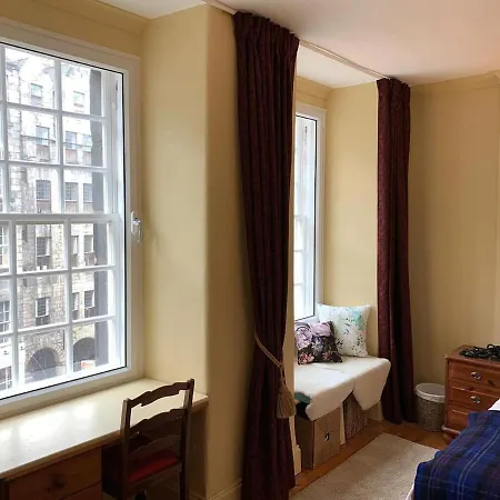18th Century Royal Mile Retreat إدنبرة