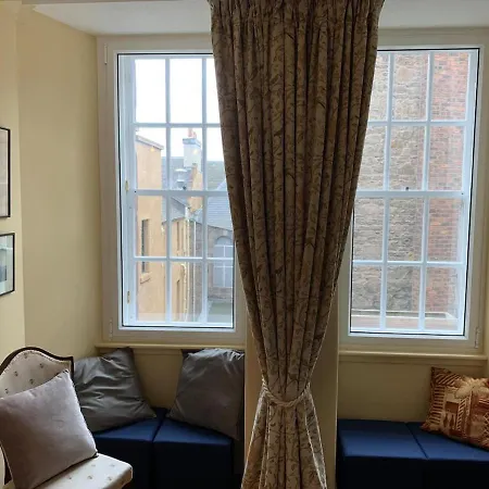 18th Century Royal Mile Retreat