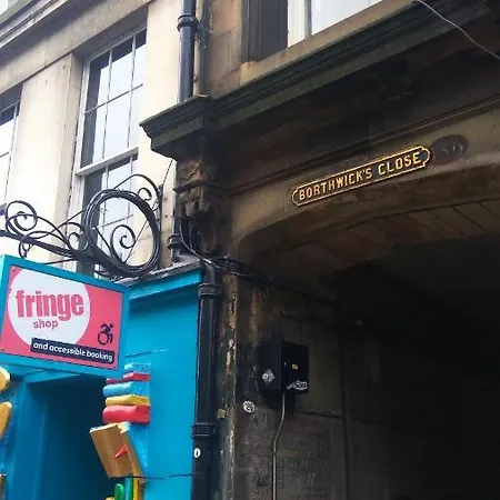 Bortwicks Close On The Royal Mile إدنبرة