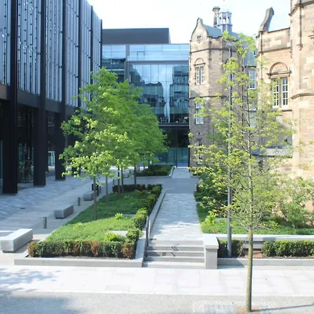 Quartermile Retreat With Parking Apartment Edinburgh