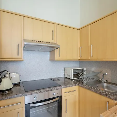 Spacious, Stylish 2 Bedroom East New Town 公寓 爱丁堡