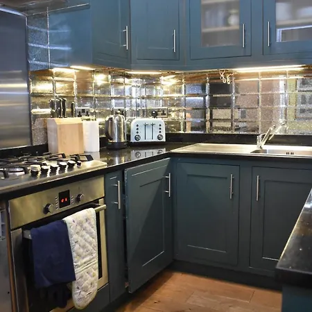 Frederick Street - Stylish In The Heart Of New Town! *