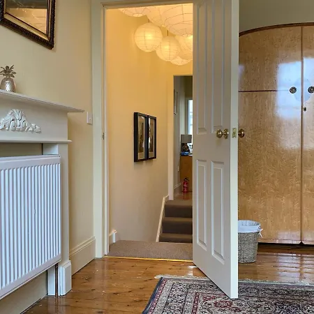 18th Century Royal Mile Retreat شقة إدنبرة