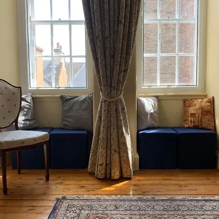 18th Century Royal Mile Retreat Edinburgh