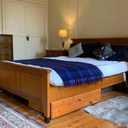 Apartment 18th Century Royal Mile Retreat