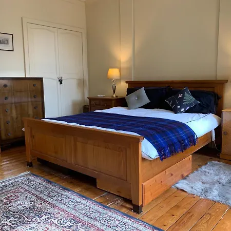 شقة 18th Century Royal Mile Retreat إدنبرة