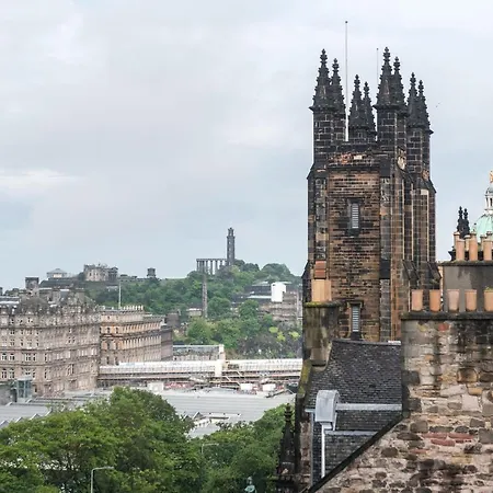 Amazing Penthouse, Stunning Views, Castle 2 Mins Apartament *