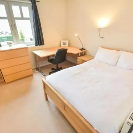Appartement Spacious 2 Bed With Free Parking Edinburgh