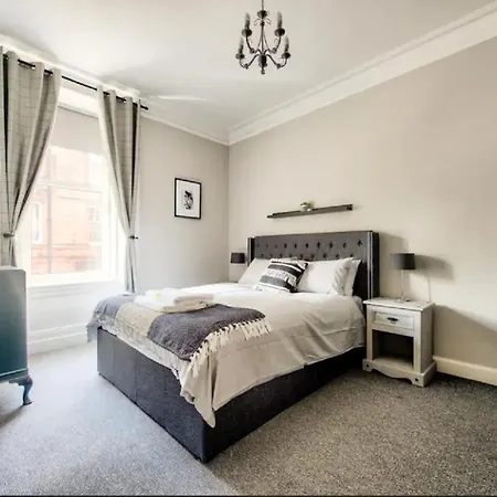 Apartment Stylish & Modern 2br With Free Parking *
