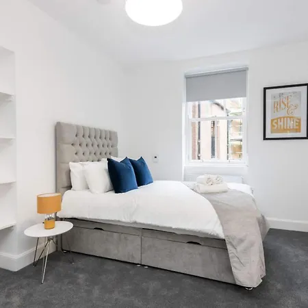 West Port Studio Apartment *