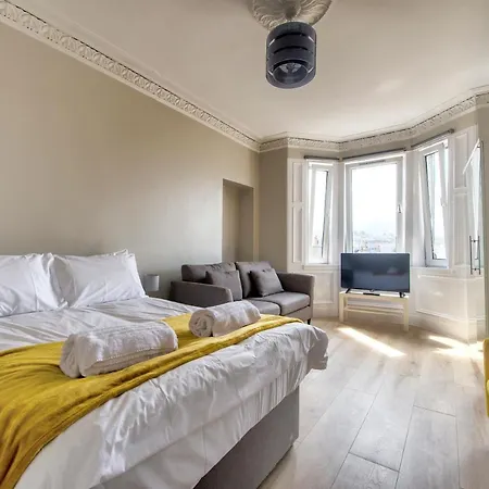 Leith Links Luxury Central ✰ Sleeps 6 Edinburgh