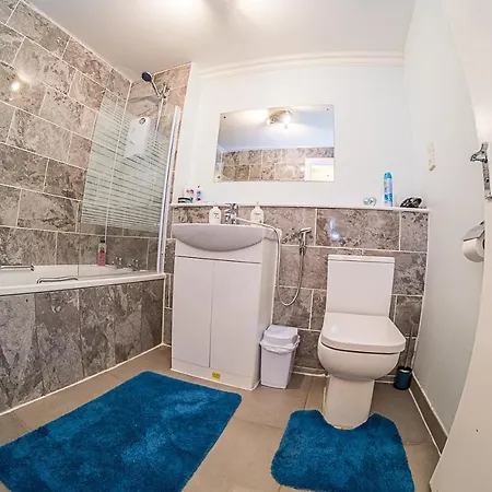 148 Cowgate Apartment