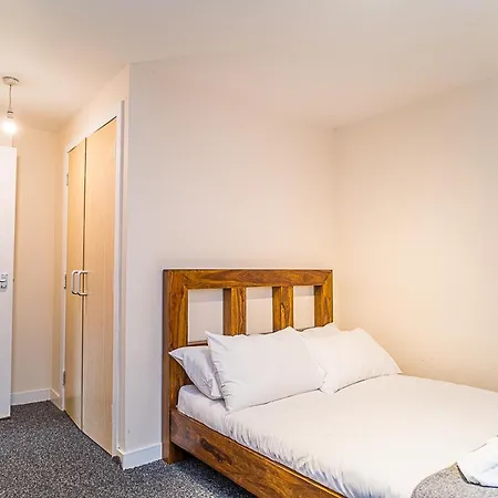 148 Cowgate Apartment *