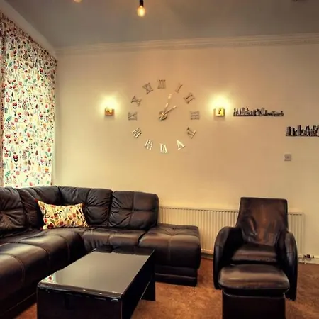 37 South Clerk Street Apartment