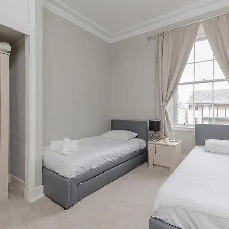 Heart Of Old Town 3bd - St Mary's Street Edinburgh