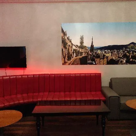 Strathearn Group Apartment
