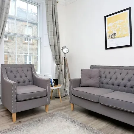 Modern For 4 In Vibrant New Town