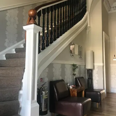 18 Craigmillar Park 4*