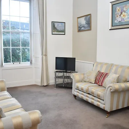 Homely New Town Flat 10 Mins Walk To Princes St. Edimburgo