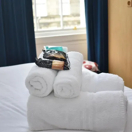 Homely New Town Flat 10 Mins Walk To Princes St. * Edimburgo