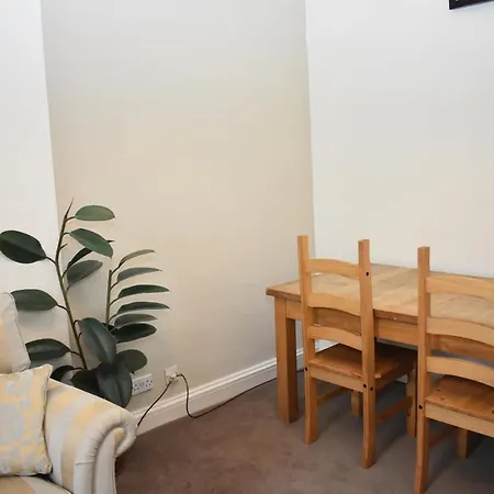 Homely New Town Flat 10 Mins Walk To Princes St.