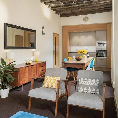 The King's Chamber Stunning Apartment, Royal Mile Close To Castle Апартаменты *