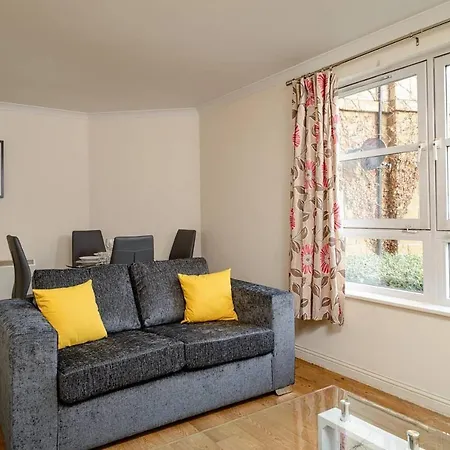 Charming In Great Location * אדינבורו