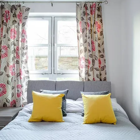 דירה Charming In Great Location