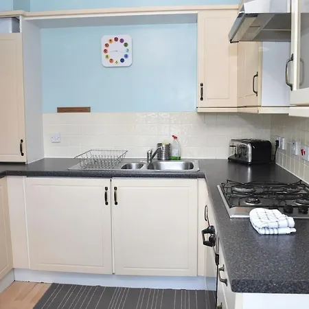 Convenient 2br 15 Mins To Princes St. Edinburgh