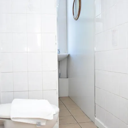 Spacious 2br Flat 10 Minutes From Princes Street *