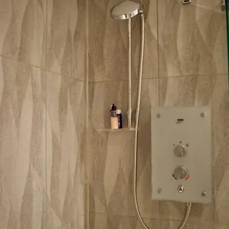 Modern Flat Close To City Centre Apartamento *